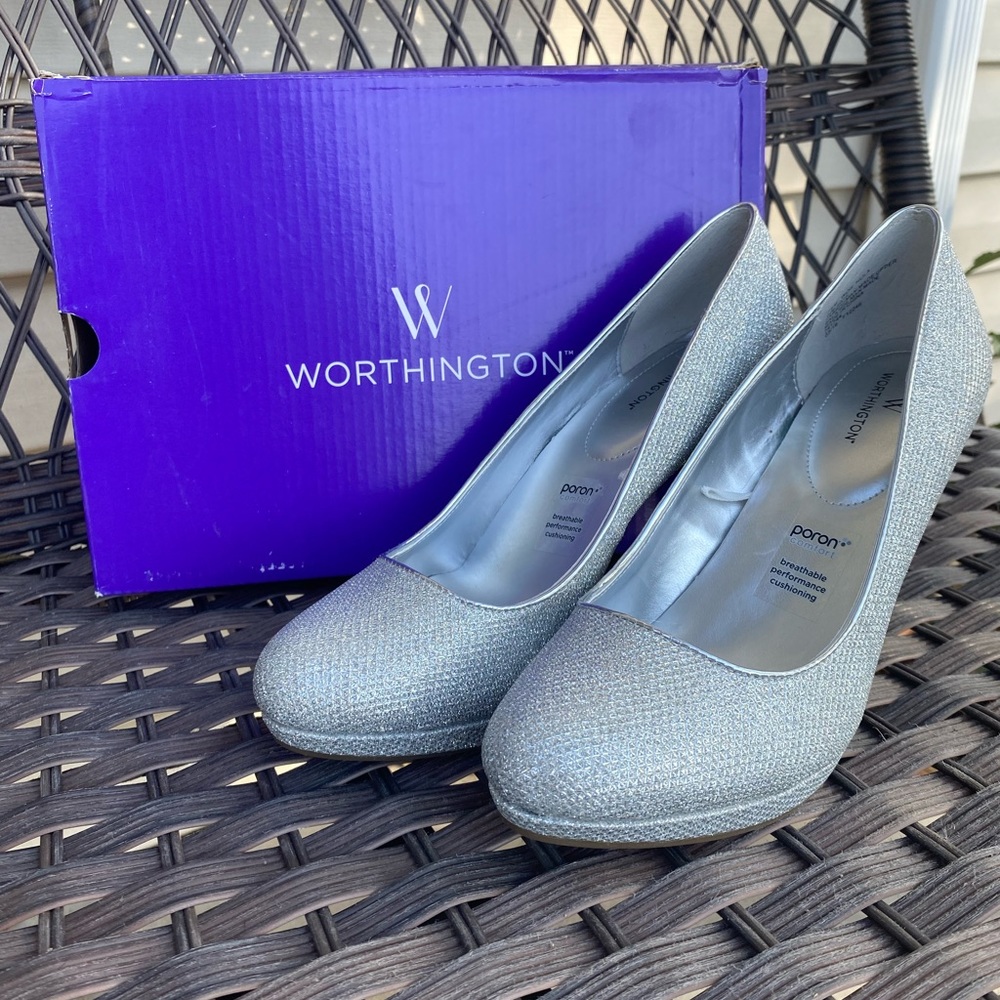 BRAND NEW NEVER WORN. Worthington sparkly heels. Size 7.5-8